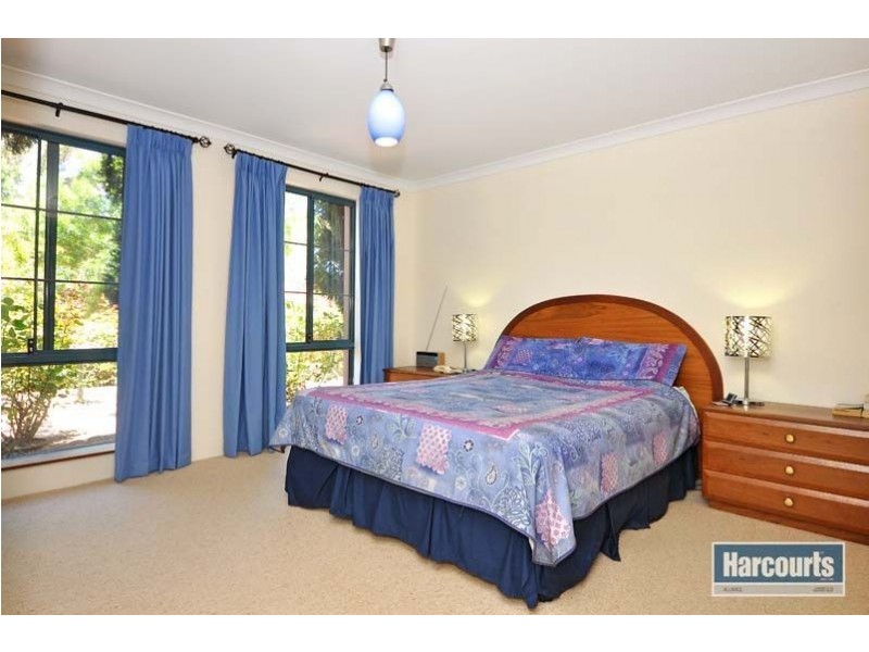 14 Woodlake Retreat, Kingsley WA 6026