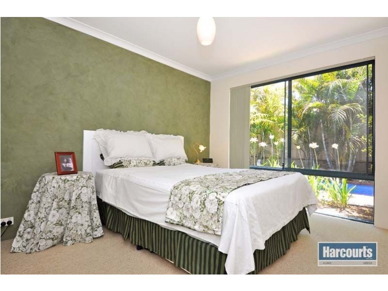 14 Woodlake Retreat, Kingsley WA 6026