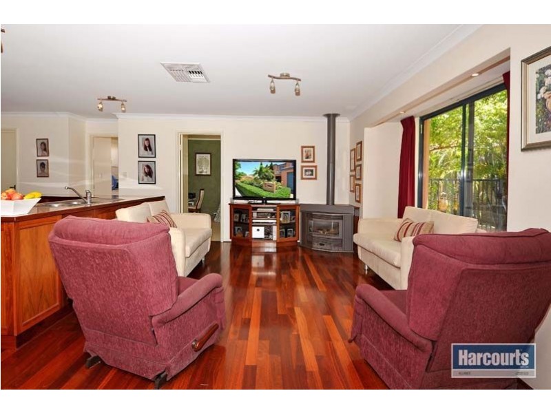 14 Woodlake Retreat, Kingsley WA 6026