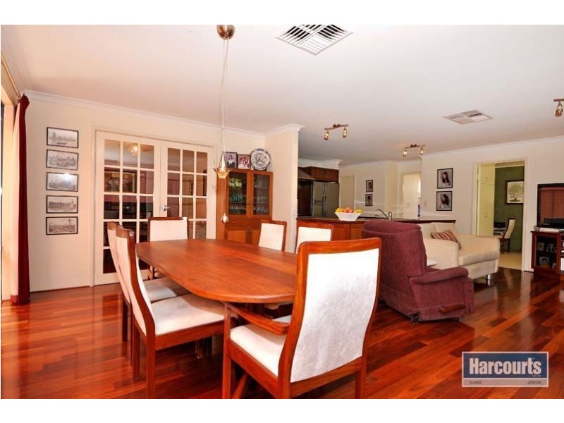 14 Woodlake Retreat, Kingsley WA 6026