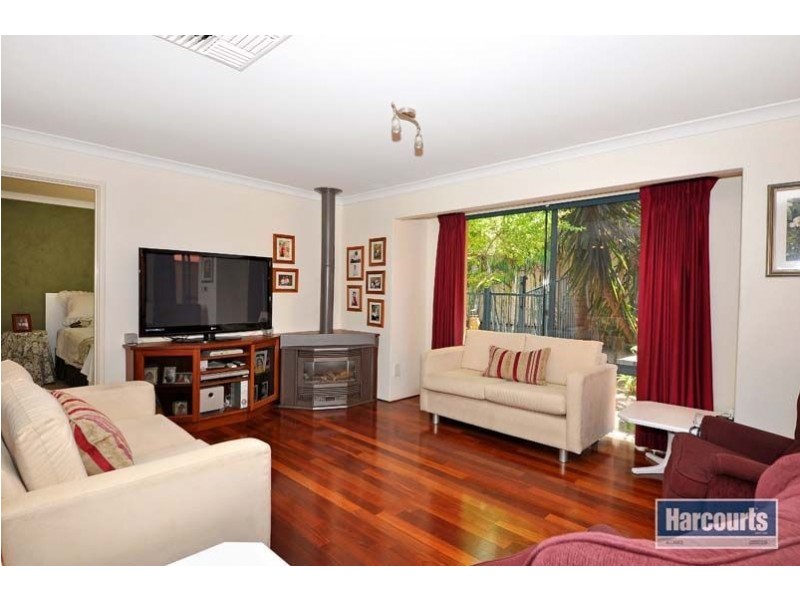 14 Woodlake Retreat, Kingsley WA 6026