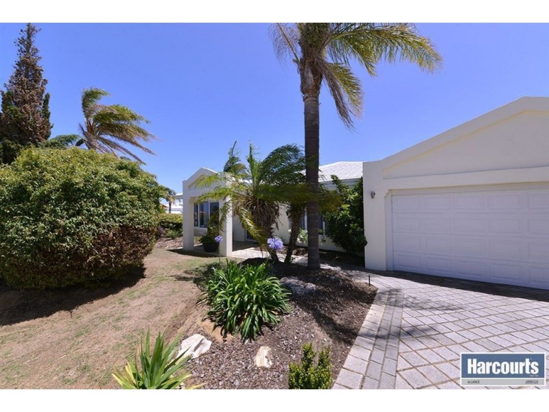 17 Meadowbrook Promenade, Currambine WA 6028
