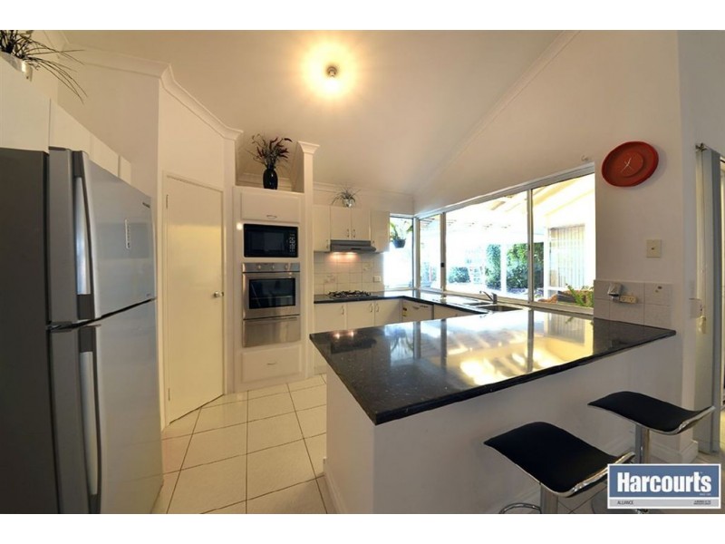 17 Meadowbrook Promenade, Currambine WA 6028