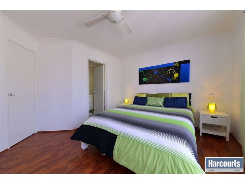 17 Meadowbrook Promenade, Currambine WA 6028