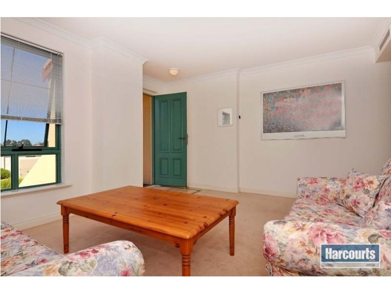 17 Long Island Pass, Connolly WA 6027