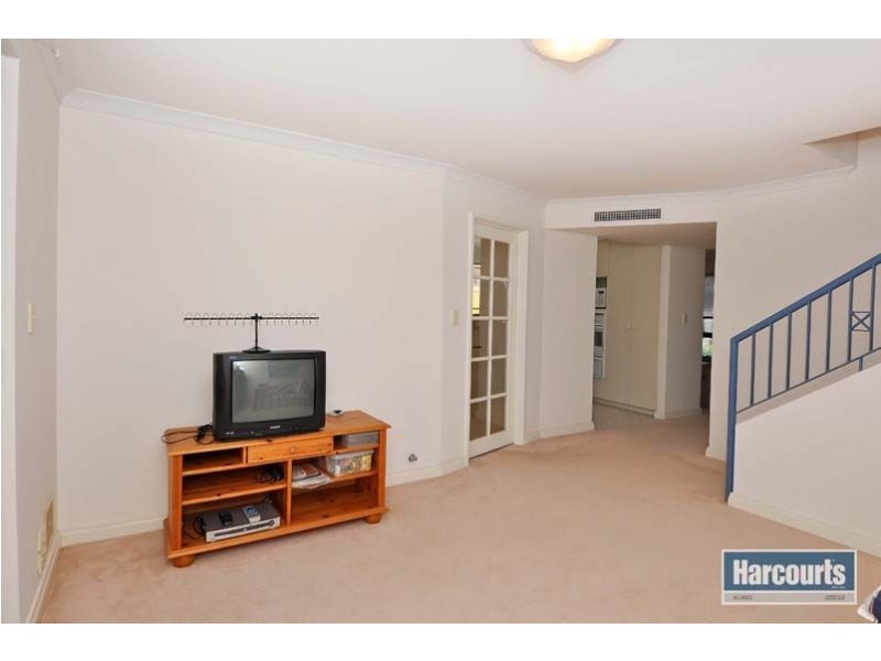 17 Long Island Pass, Connolly WA 6027