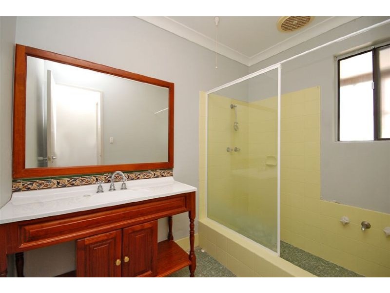 180 Bridgewater Drive, Kallaroo WA 6025