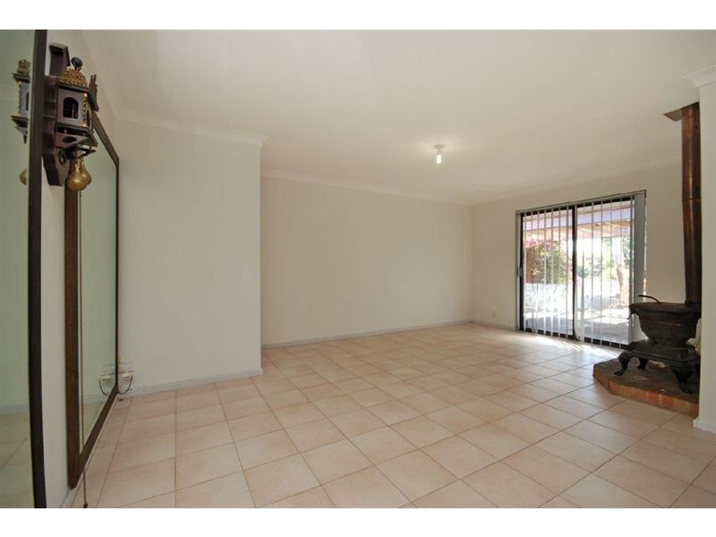 180 Bridgewater Drive, Kallaroo WA 6025