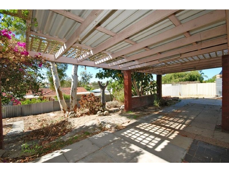 180 Bridgewater Drive, Kallaroo WA 6025