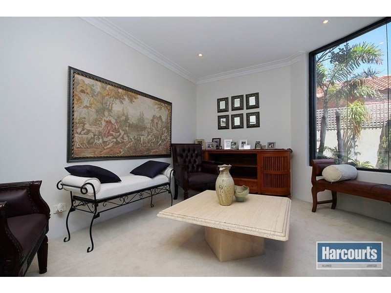 12A Elvire Street, Watermans Bay WA 6020