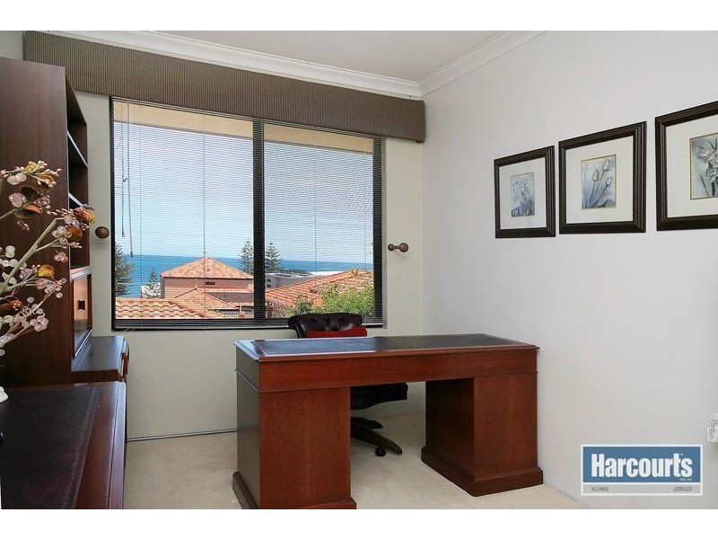 12A Elvire Street, Watermans Bay WA 6020