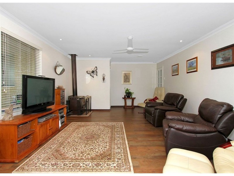 62 Galloway Rise, Lower Chittering WA 6084