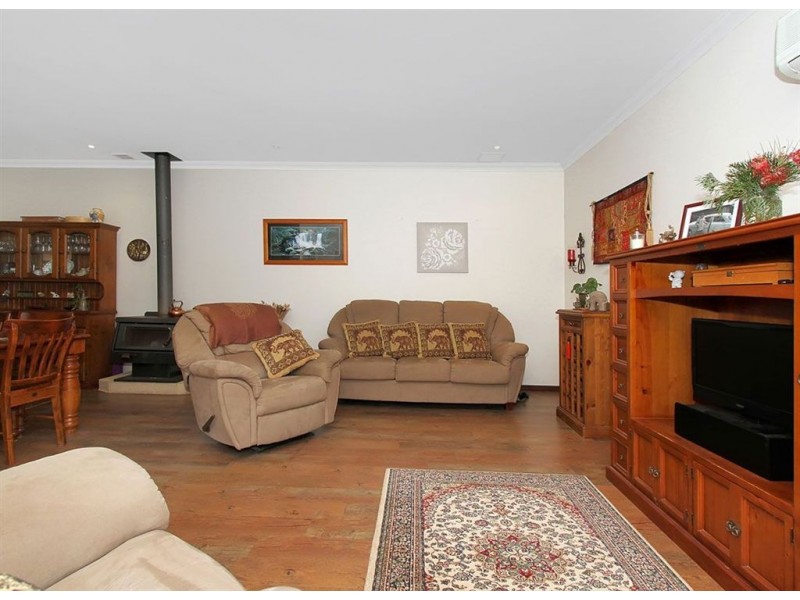 62 Galloway Rise, Lower Chittering WA 6084