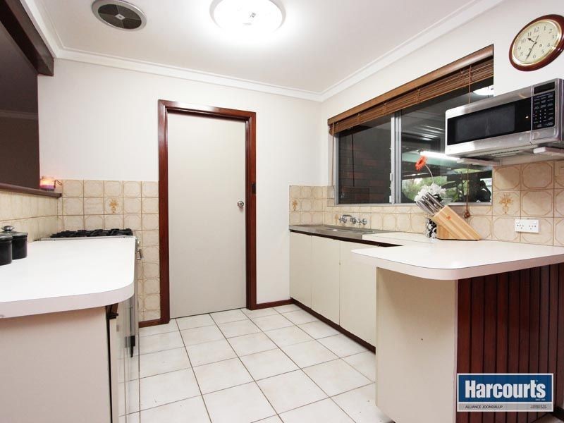 8 Estuary Way, Heathridge WA 6027