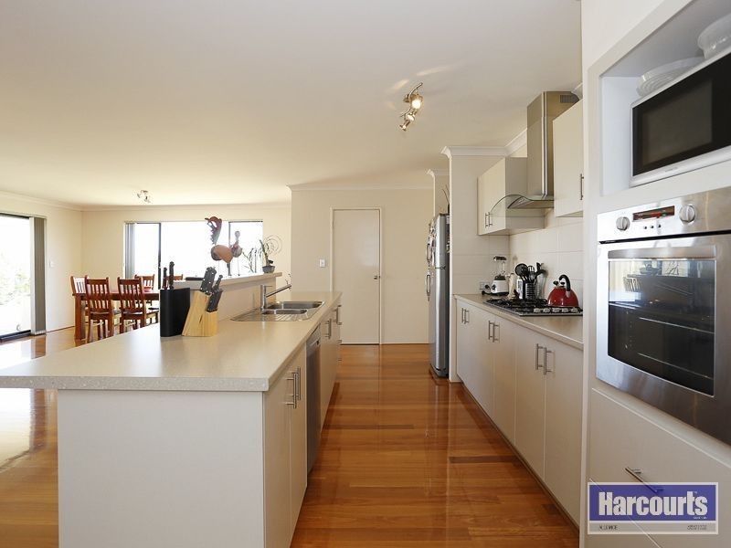 11 Ginsburg Turn, Tapping WA 6065