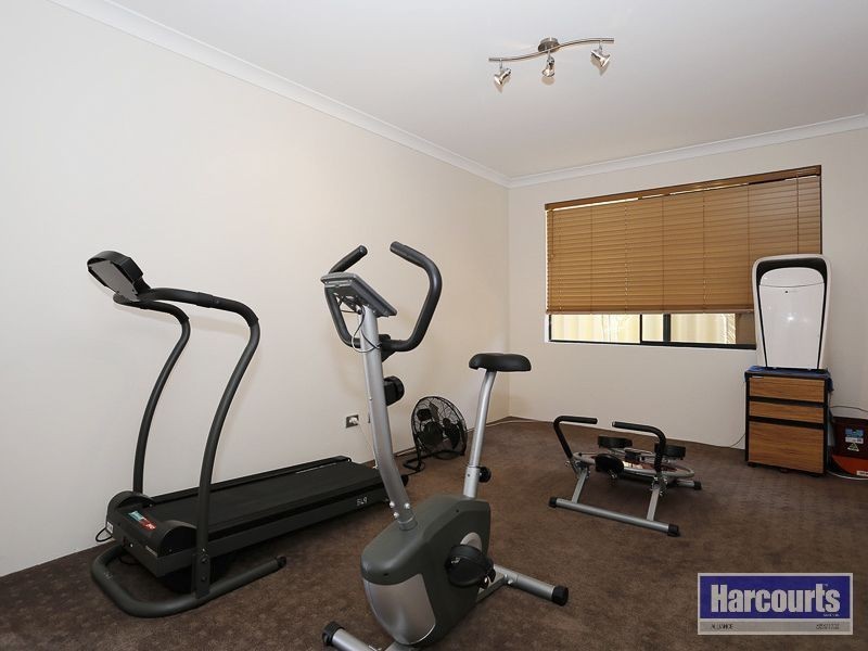 11 Ginsburg Turn, Tapping WA 6065