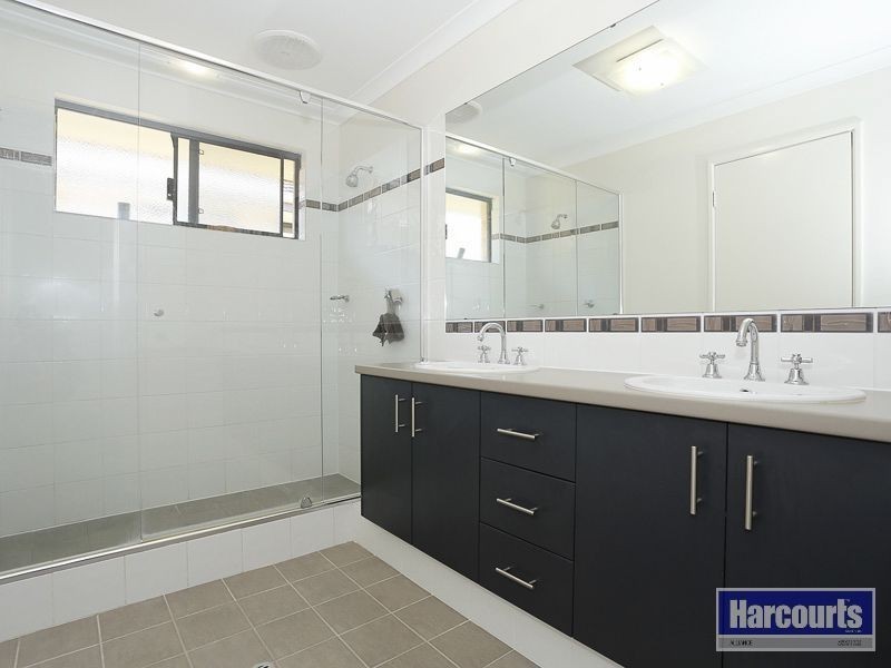 11 Ginsburg Turn, Tapping WA 6065