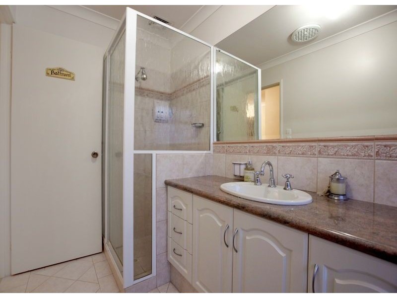 16 Camarino Drive, Woodvale WA 6026