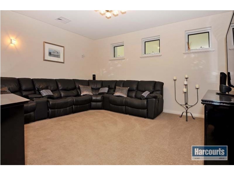 12 Tahiti Lane, Hillarys WA 6025