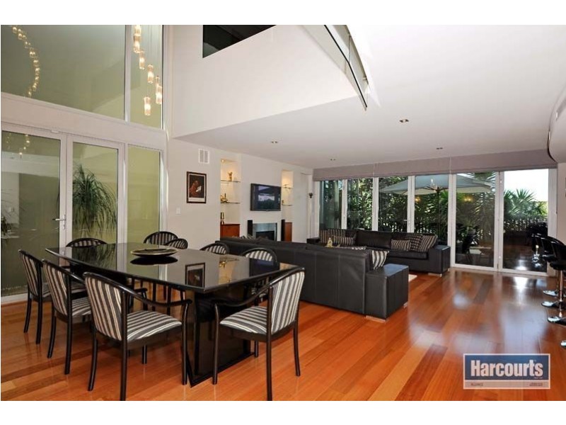 12 Tahiti Lane, Hillarys WA 6025