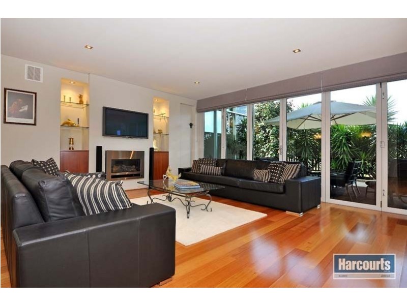 12 Tahiti Lane, Hillarys WA 6025