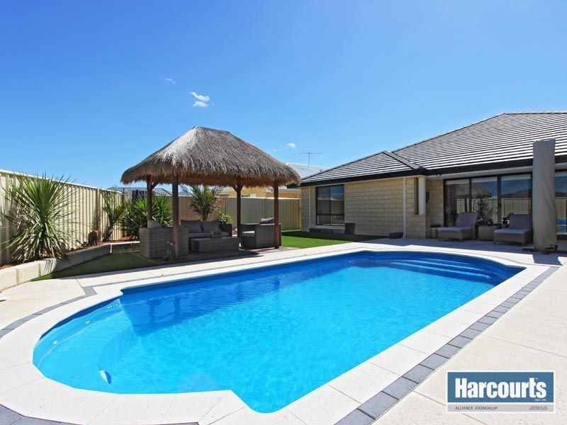 5 Skye Place, Banksia Grove WA 6031