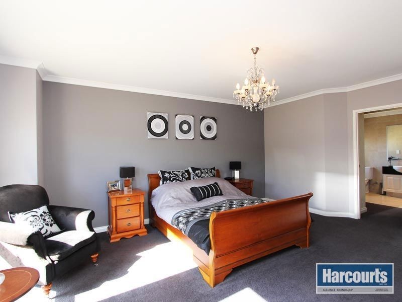 5 Skye Place, Banksia Grove WA 6031