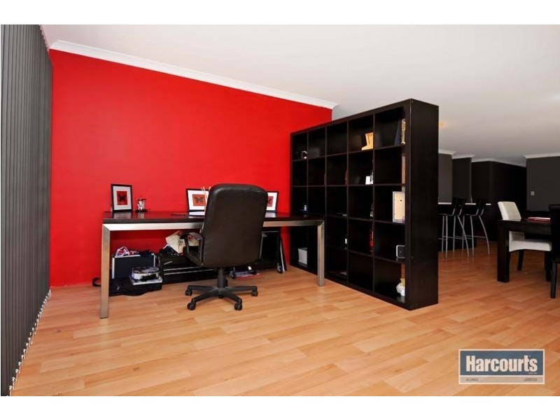 42 Fineview Crescent, Carramar WA 6031