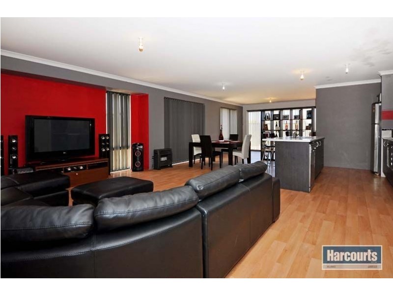 42 Fineview Crescent, Carramar WA 6031