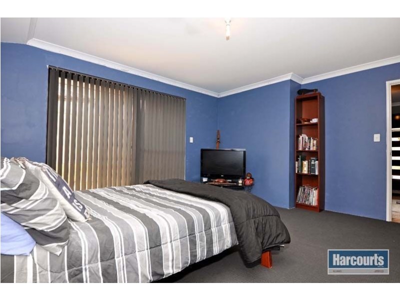 42 Fineview Crescent, Carramar WA 6031