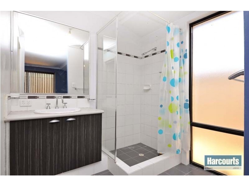 42 Fineview Crescent, Carramar WA 6031