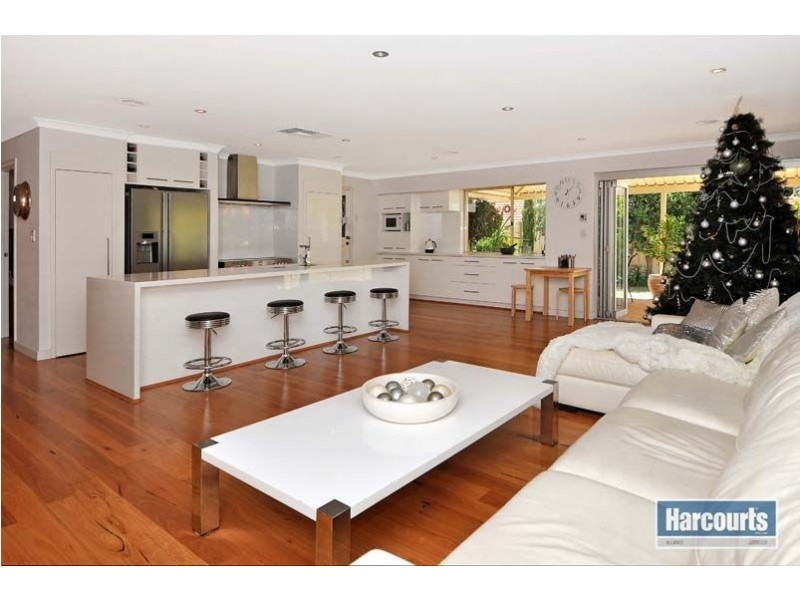 11 Majestic Place, Connolly WA 6027