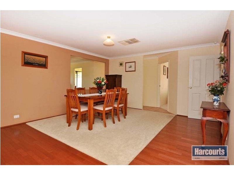 70 Macnaughton Crescent, Kinross WA 6028