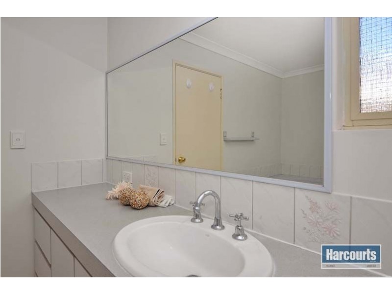 7 Whim Court, Kinross WA 6028