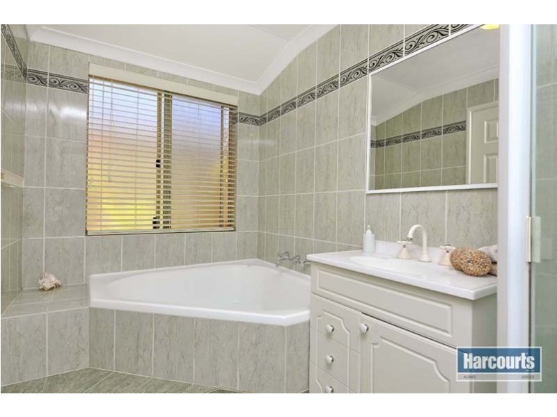 20 Macalpine Retreat, Kinross WA 6028