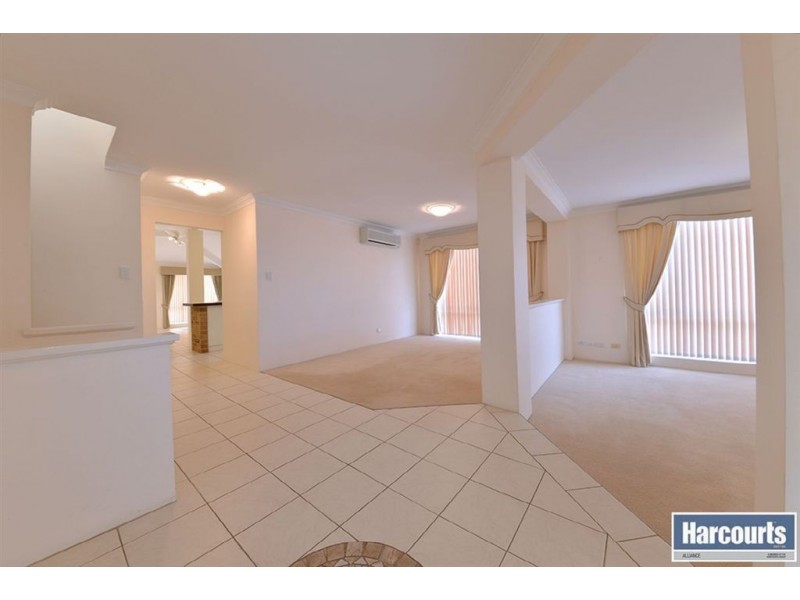 43 Canterbury Circle, Currambine WA 6028