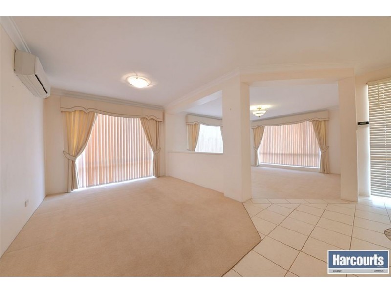 43 Canterbury Circle, Currambine WA 6028