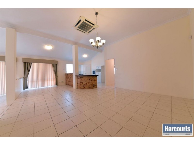 43 Canterbury Circle, Currambine WA 6028