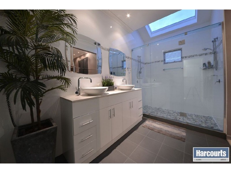 19 Elderiana Link, Banksia Grove WA 6031