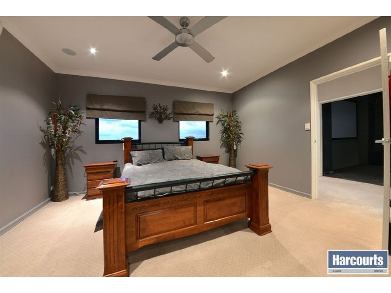 19 Elderiana Link, Banksia Grove WA 6031