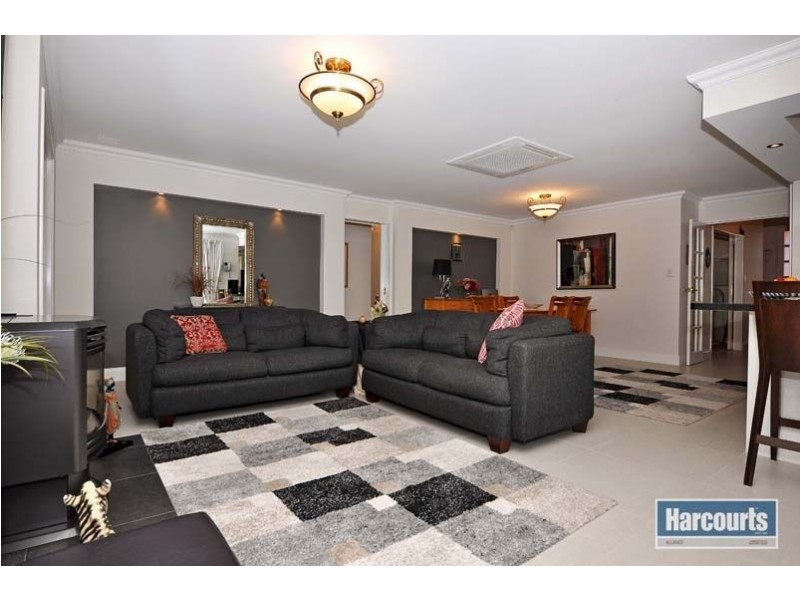 27 Chittering Vista, Pearsall WA 6065