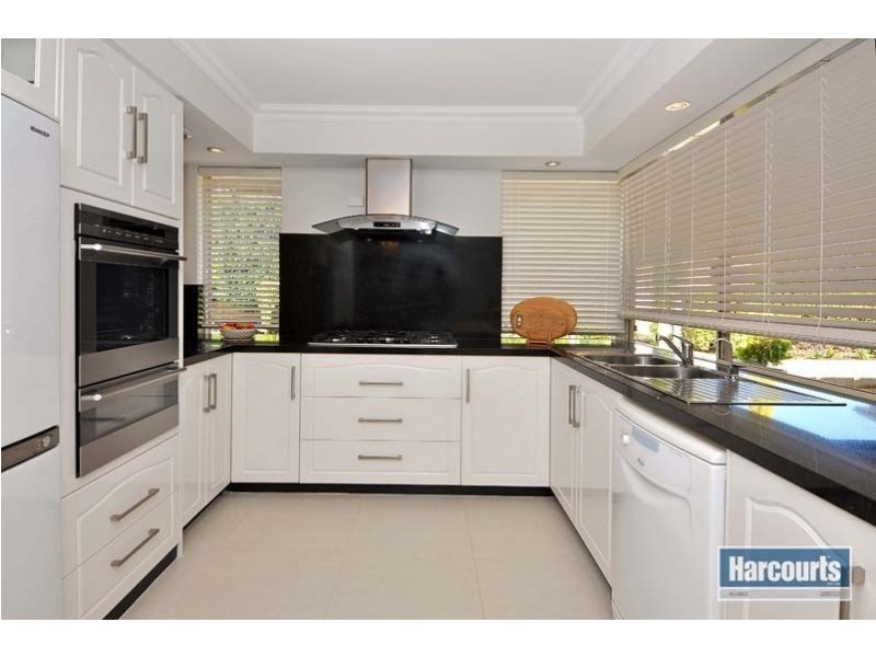 27 Chittering Vista, Pearsall WA 6065