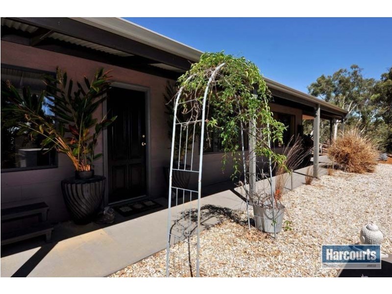 33 Dexter Chase, Lower Chittering WA 6084