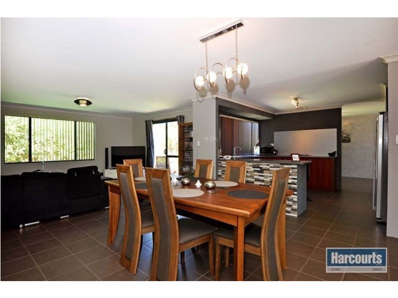 33 Dexter Chase, Lower Chittering WA 6084