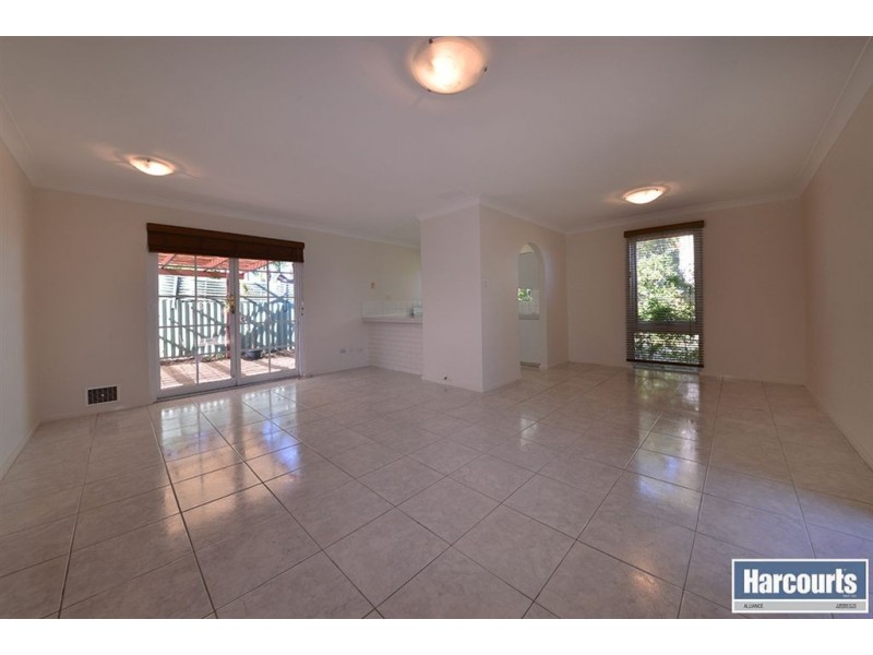 11 Tremont Place, Craigie WA 6025