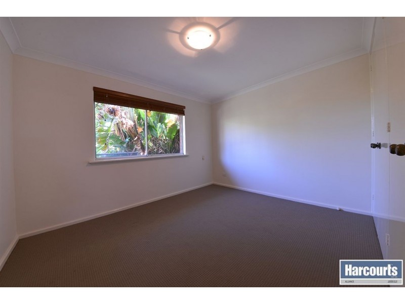 11 Tremont Place, Craigie WA 6025