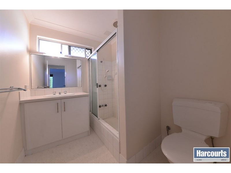 11 Tremont Place, Craigie WA 6025