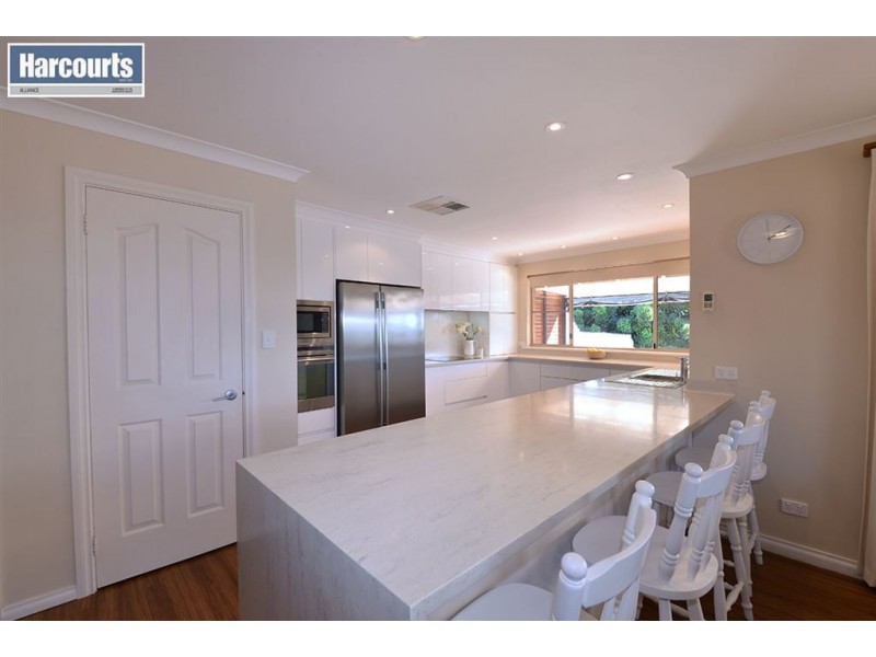 14 Otisco Crescent, Joondalup WA 6027