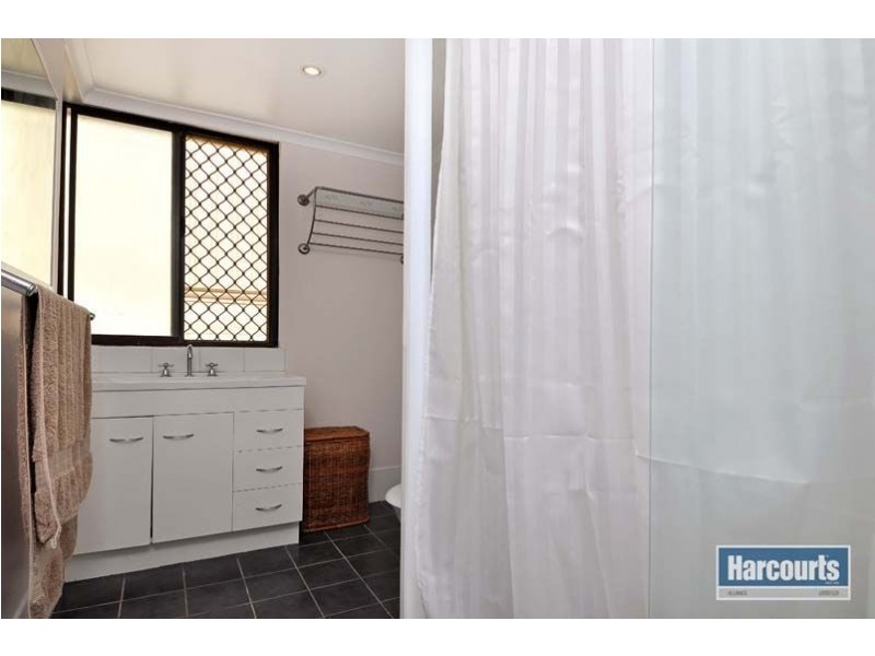 3 Veliger Court, Heathridge WA 6027