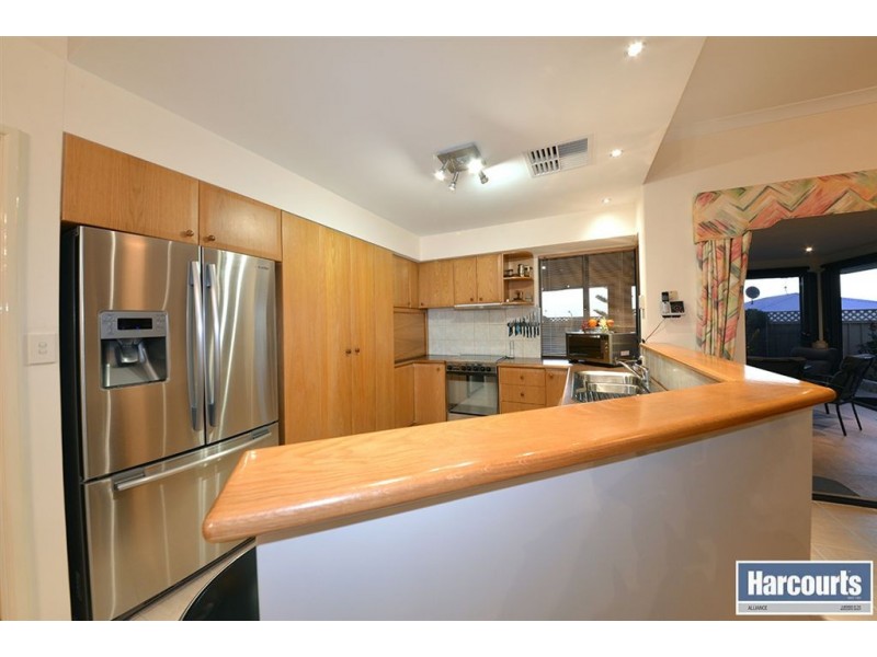 17 Bergalia Mews, Currambine WA 6028
